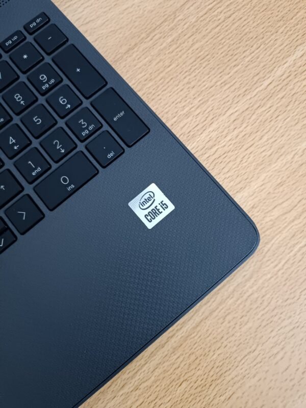 💻 HP 250 G7 (15L03ES)