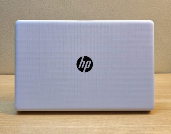 💻 HP 250 G7 (15L03ES)