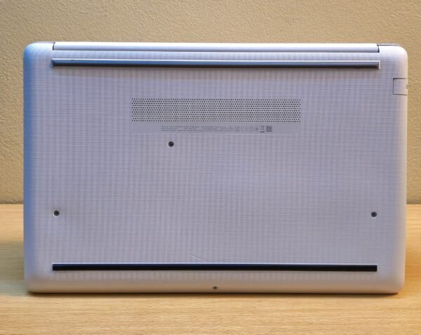 💻 HP 250 G7 (15L03ES)