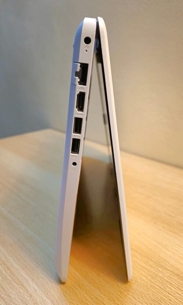 💻 HP 250 G7 (15L03ES)